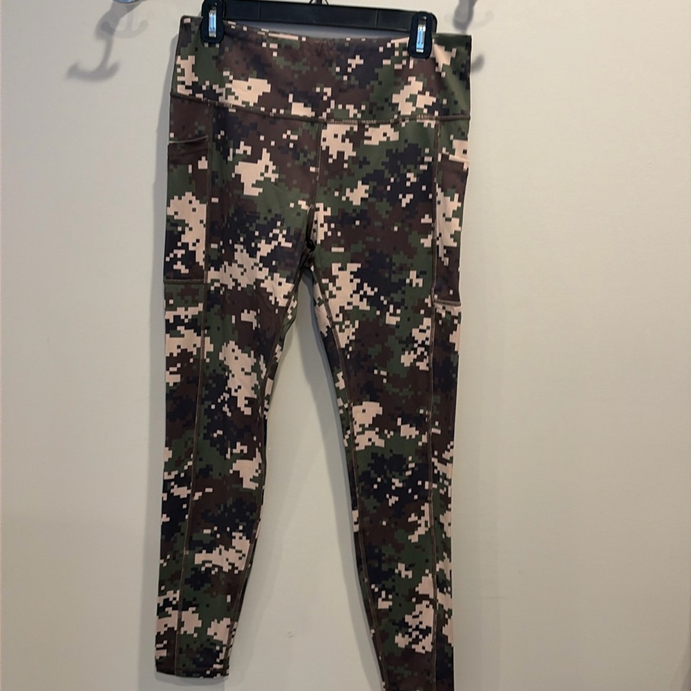 Constantly Varied Gear Camo Pocket Leggings